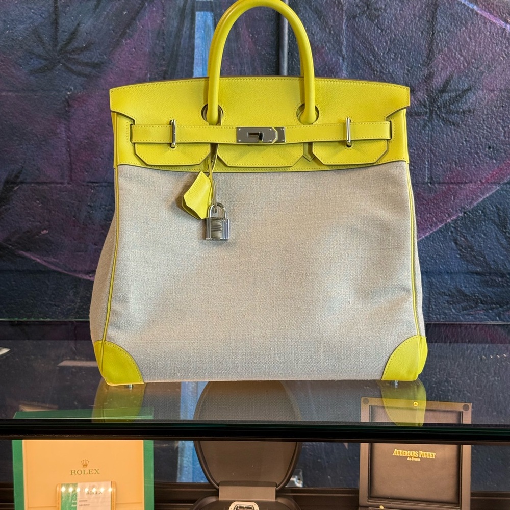 Hermes Hac 50 Birkin Lime Bag Evercolor
rare Hermes 50 HAC bag